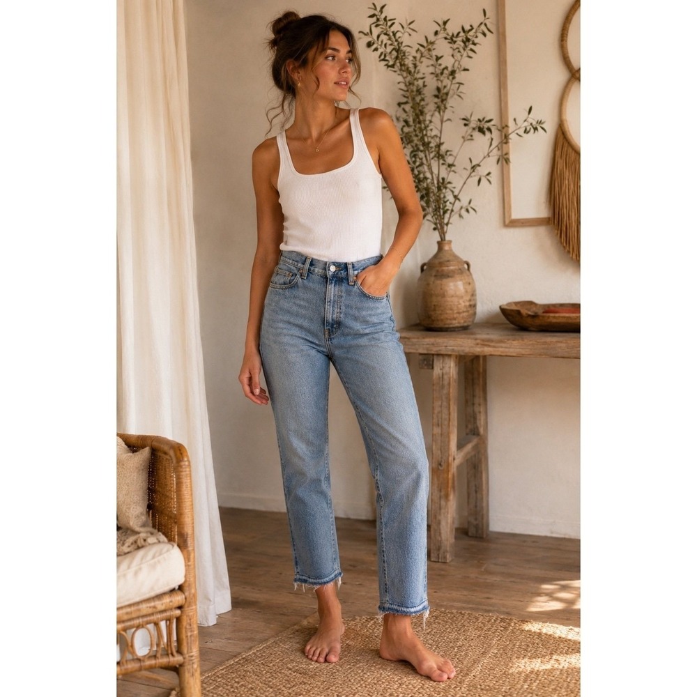 Vintage Calvin Klein CK Button Fly Mom Jeans High Rise Light Wash 32x32